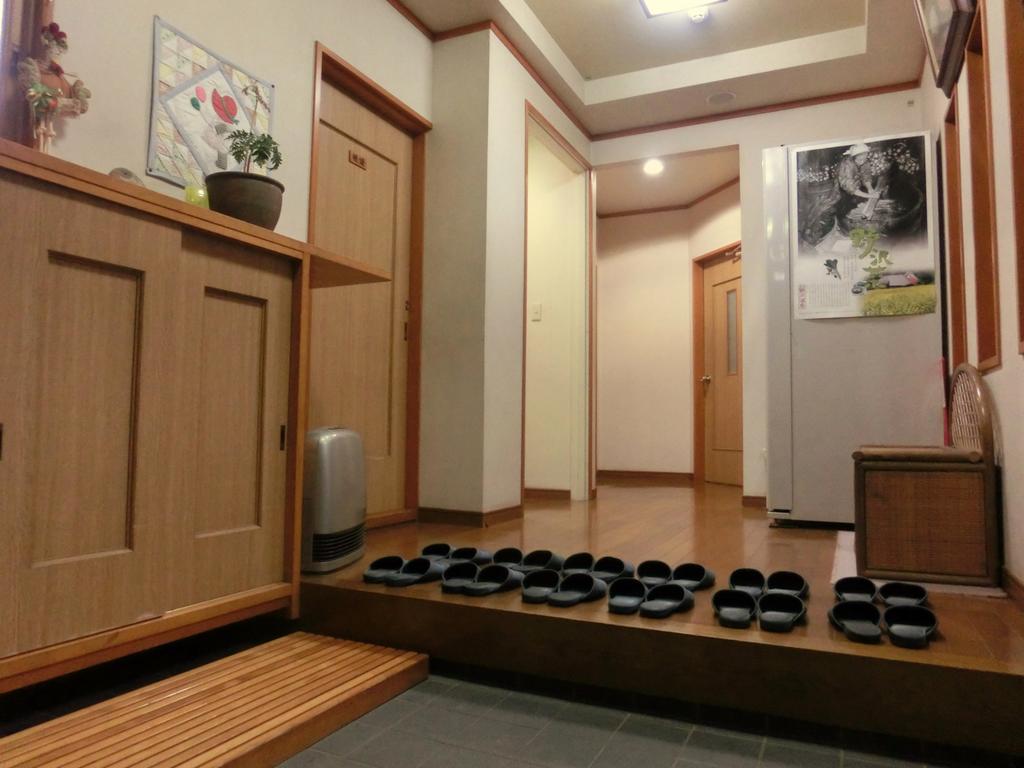 Oyado Uemasa Hotel Nozawaonsen Buitenkant foto